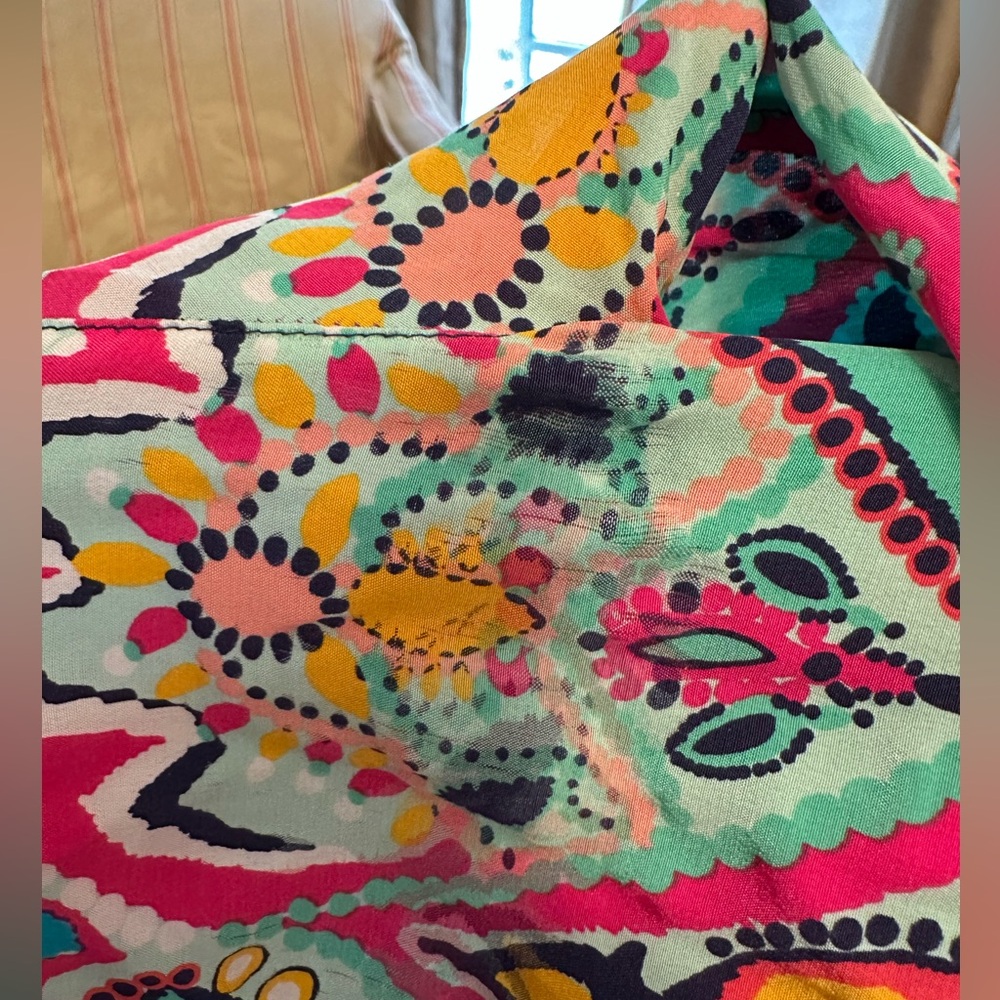 FREE with purchase Lilly Pulitzer Boston Crown Jewels Silk Top - Picture 7 of 7